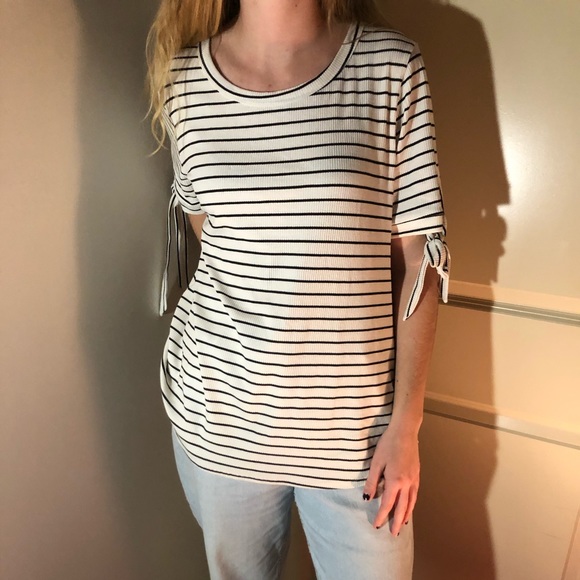 Striped t-shirt - Picture 2 of 3